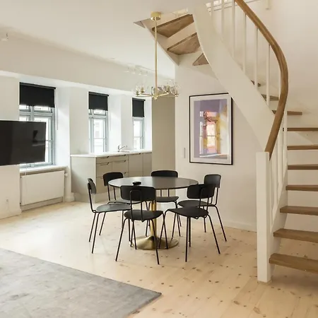 Central City Apartment On Best Location By Round Tower-3